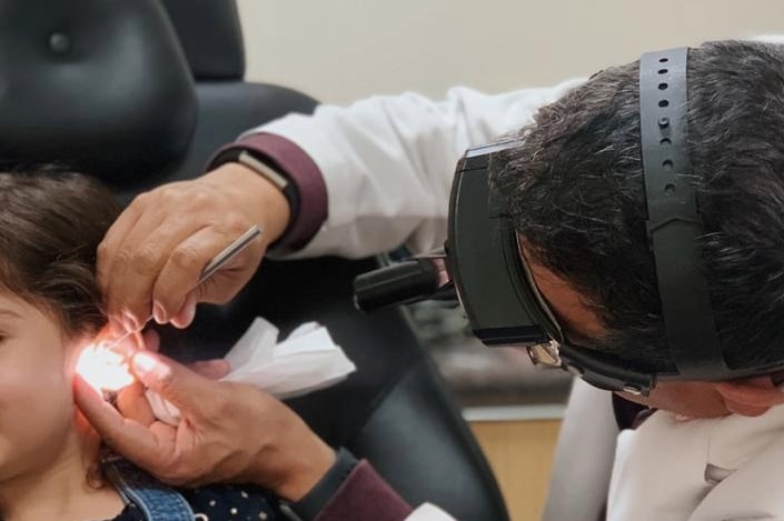 Misión del otorrinolaringólogo Carlo Pedroza